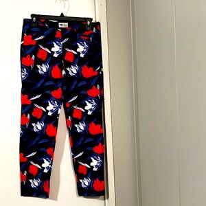 Old Navy Pixie floral print pants for women. Size 4 regular